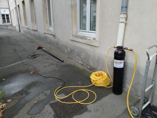 Système de filtration pour le nettoyage à l'eau pure